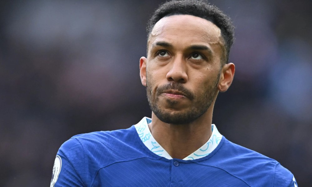 Chelsea đang gặp khó khăn về chuyện của Aubameyang