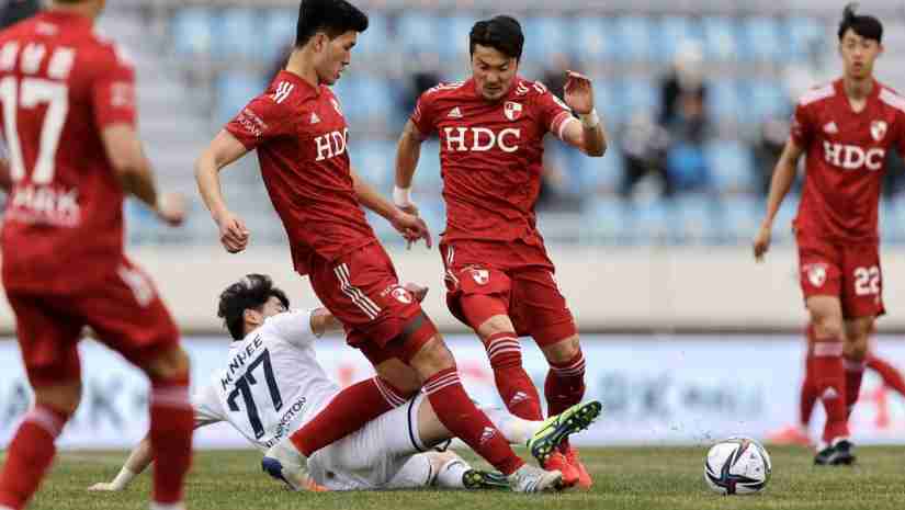 Soi Kèo Gimcheon Sangmu vs Busan I.Park, 17h30 ngày 10/7: Hạng 2 Hàn Quốc