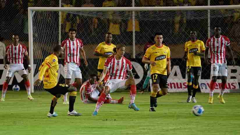 Soi Kèo Barcelona SC vs Estudiantes, 07h00 ngày 12/07: Copa Sudamericana