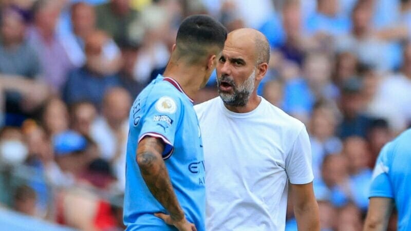 Cancelo: Do đâu từ hậu vệ trái hay bậc nhất thế giới đến chả ai đoái hoài?