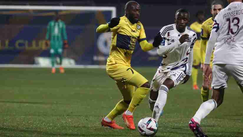 Soi Kèo Pau FC vs Bordeaux, 1h45 ngày 7/8: Hạng 2 Pháp