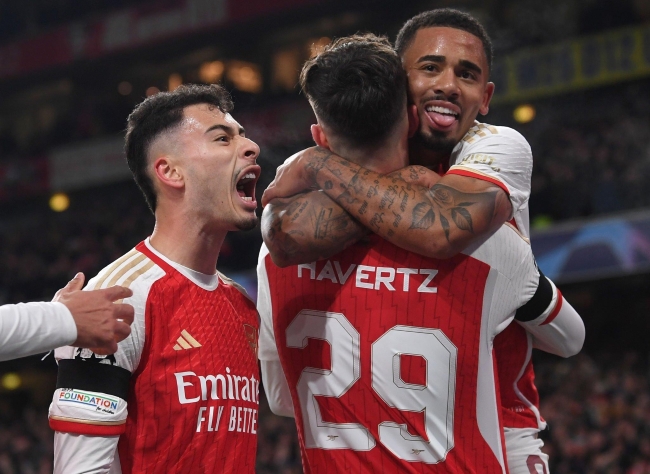 Arsenal lập kỷ lục ở Champions League