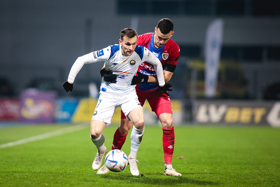 Soi Kèo Piast Gliwice vs Stal Mielec, 01h00 ngày 19/12