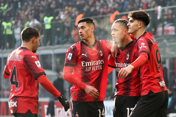 Soi Kèo Monza vs AC Milan, 02h45 ngày 19/02