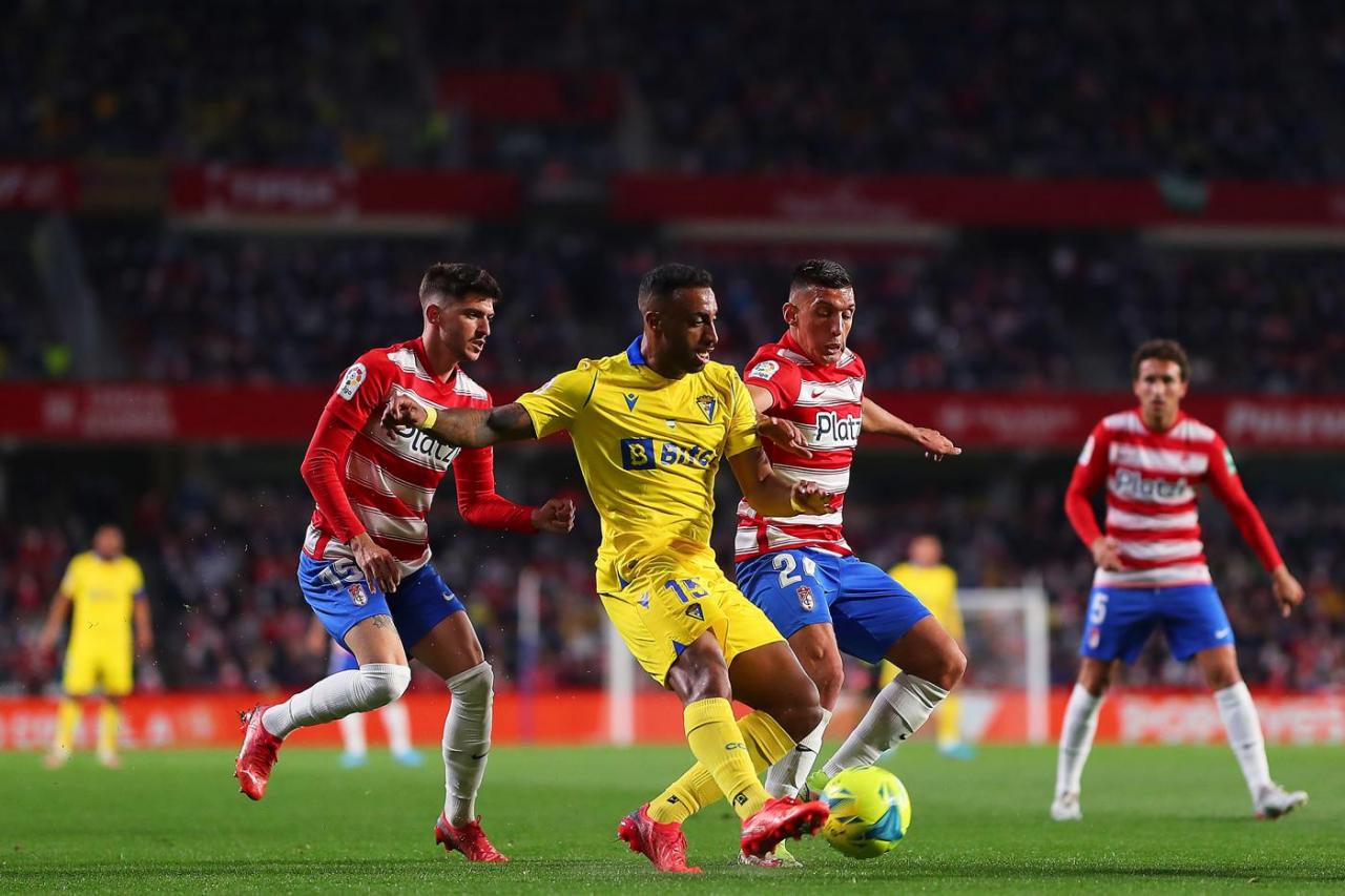 Soi Kèo Cadiz vs Granada, 03h00 ngày 30/03