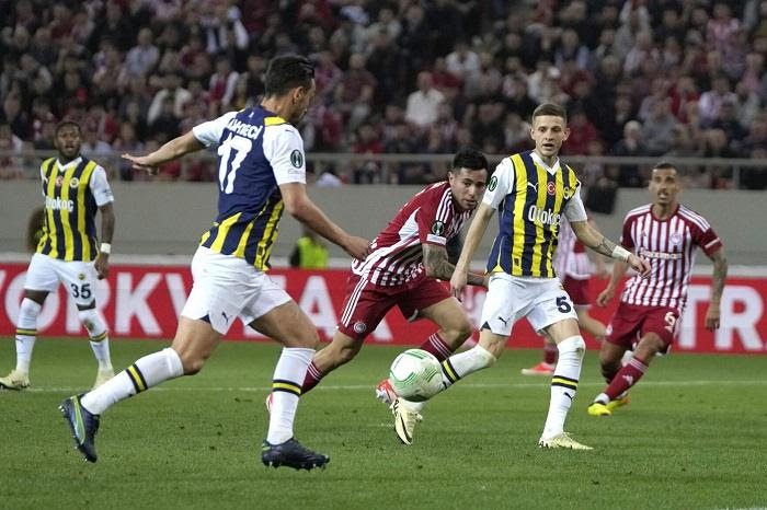 Soi Kèo Fenerbahce vs Olympiacos, 02h00 ngày 19/04