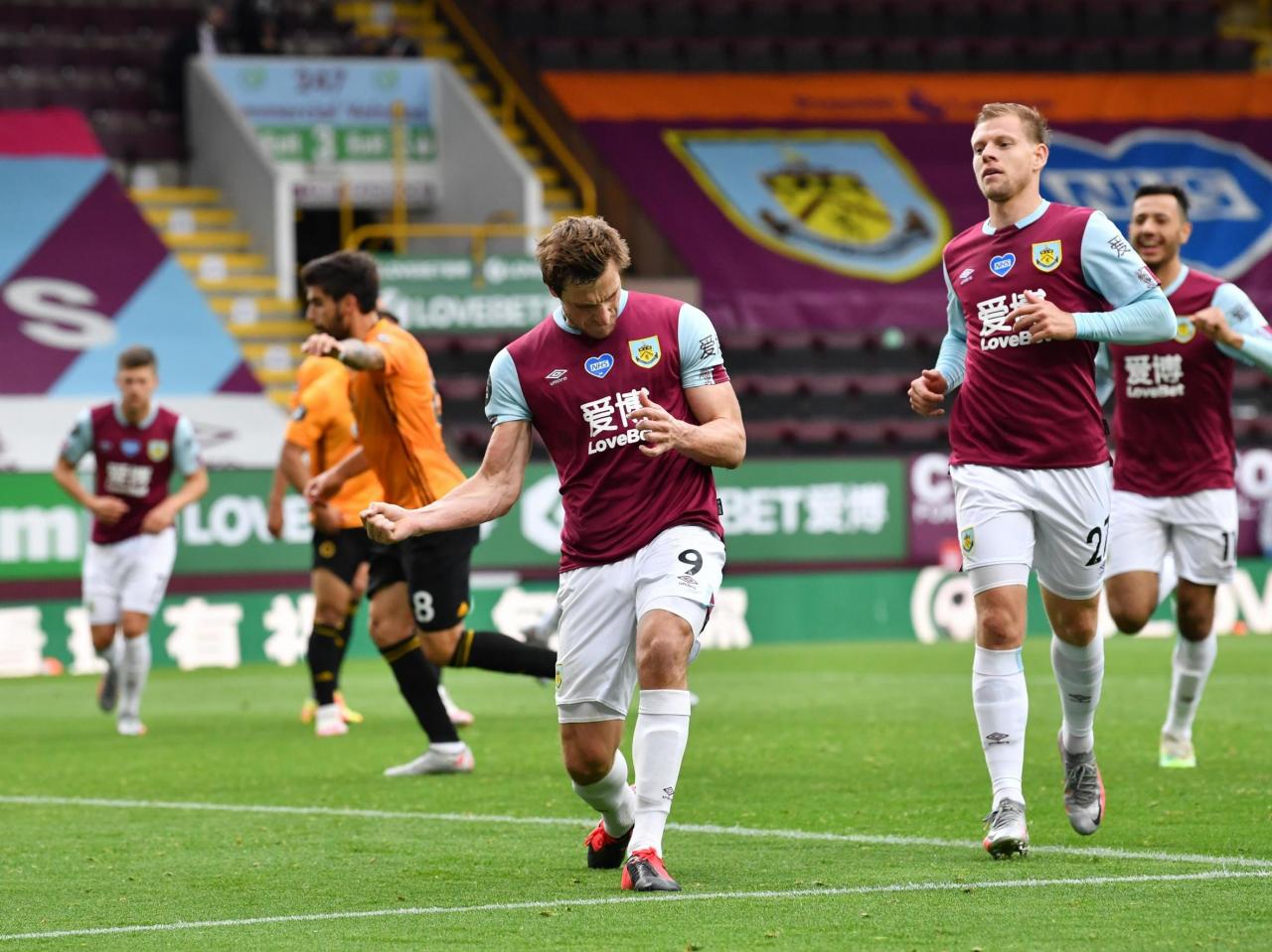 Soi Kèo Burnley vs Wolves, 01h45 ngày 03/04