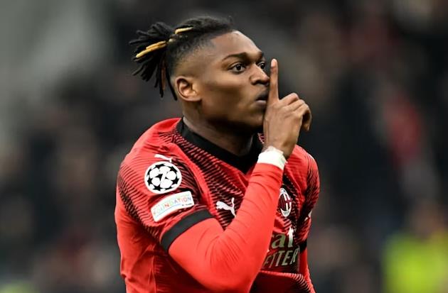 Rafael Leao rules out AC Milan exit amid Barcelona, Paris Saint-Germain links - Bóng Đá