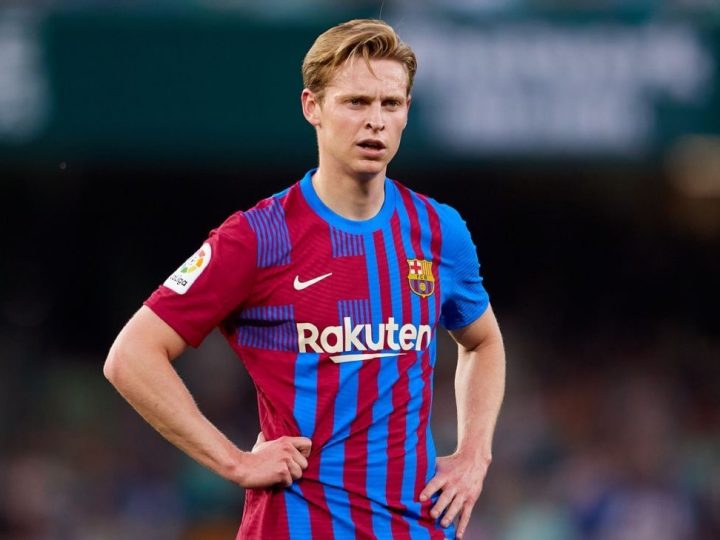 De Jong có thể rời Barca