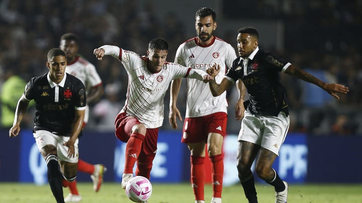 Internacional x Vasco: onde assistir, escalações e palpite